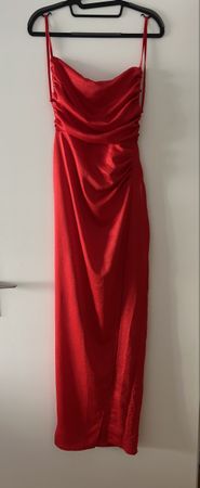 Edles Satin Maxikleid/Abendkleid, rot, Grösse S, ungetragen