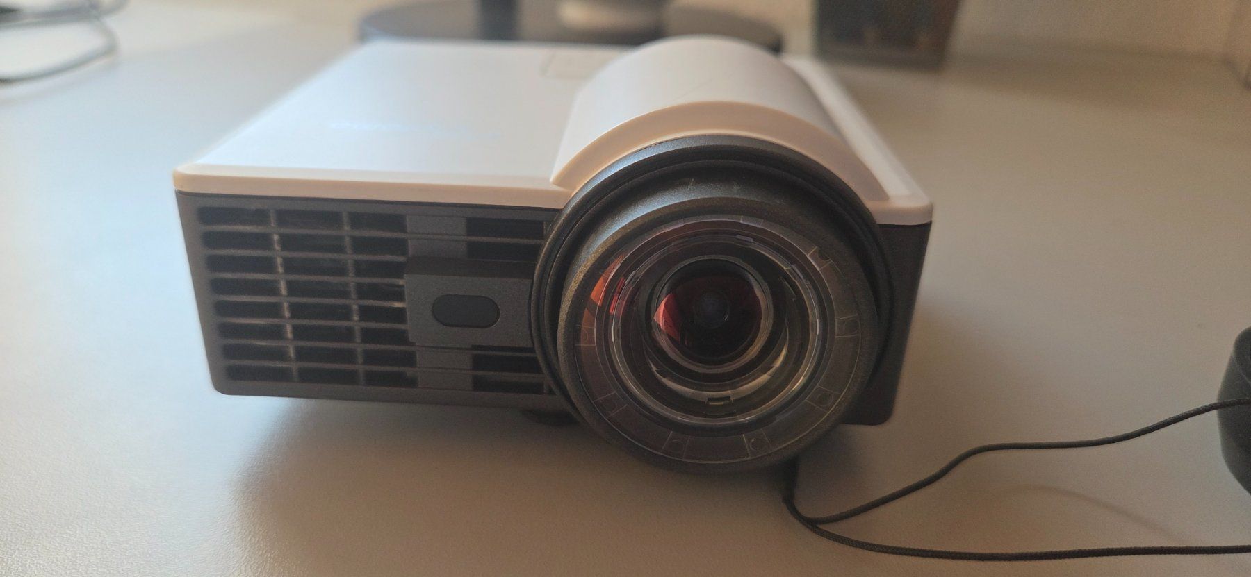 Proiettori: Optoma ML1050STI – Usato da Treycovagnes venduto da DomStrato