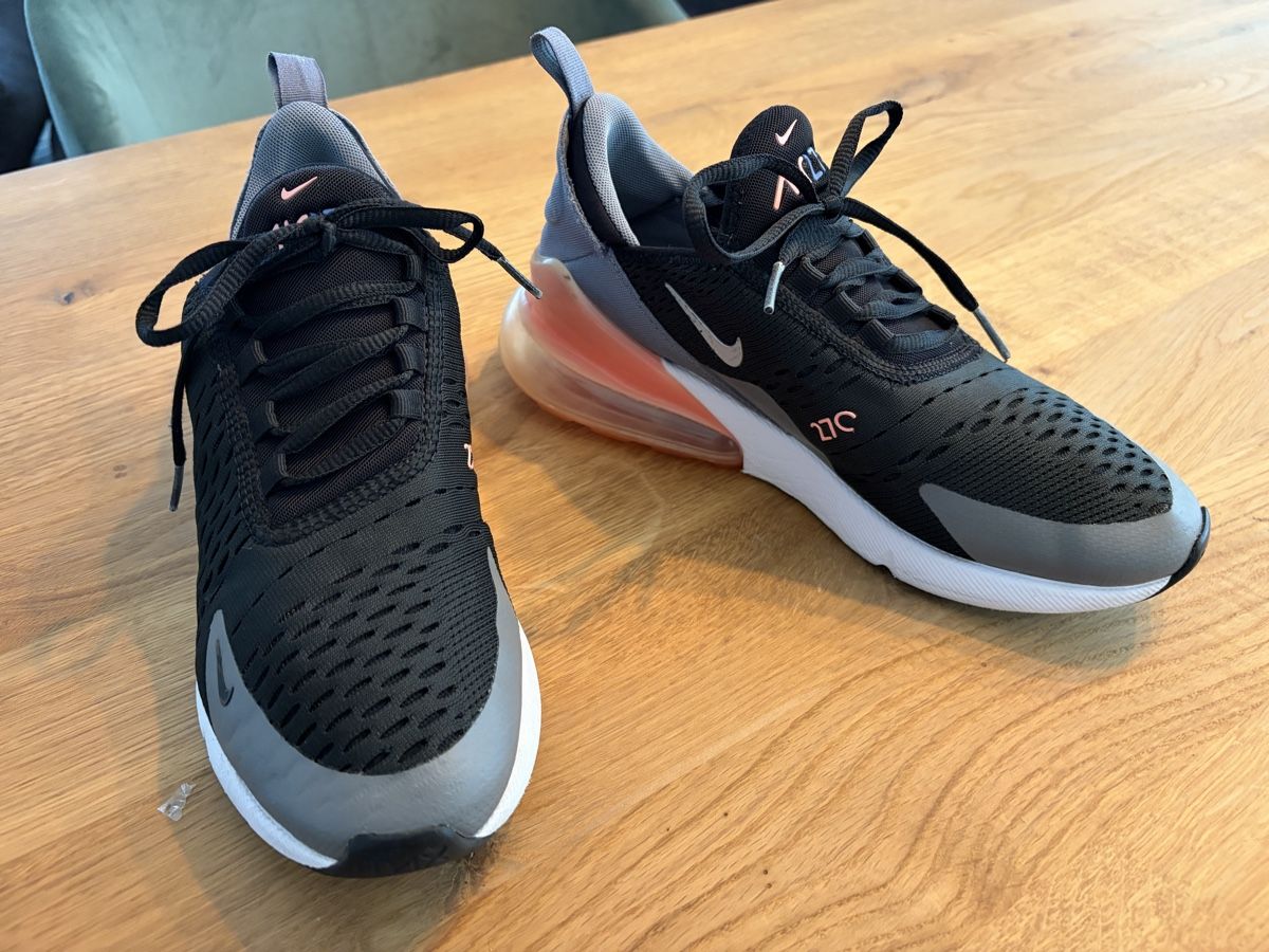 Nike Scarpe da uomo: NIKE AIR MAX 270 – Usato da Henau venduto da martina_1998