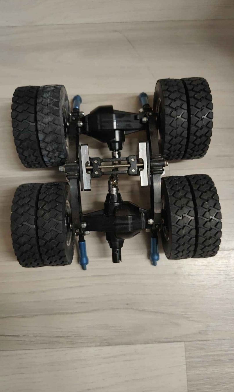 Tamiya Modellismo RC: Tamiya Antriebachse mit Räder – Usato da Hendschiken venduto da Chline85