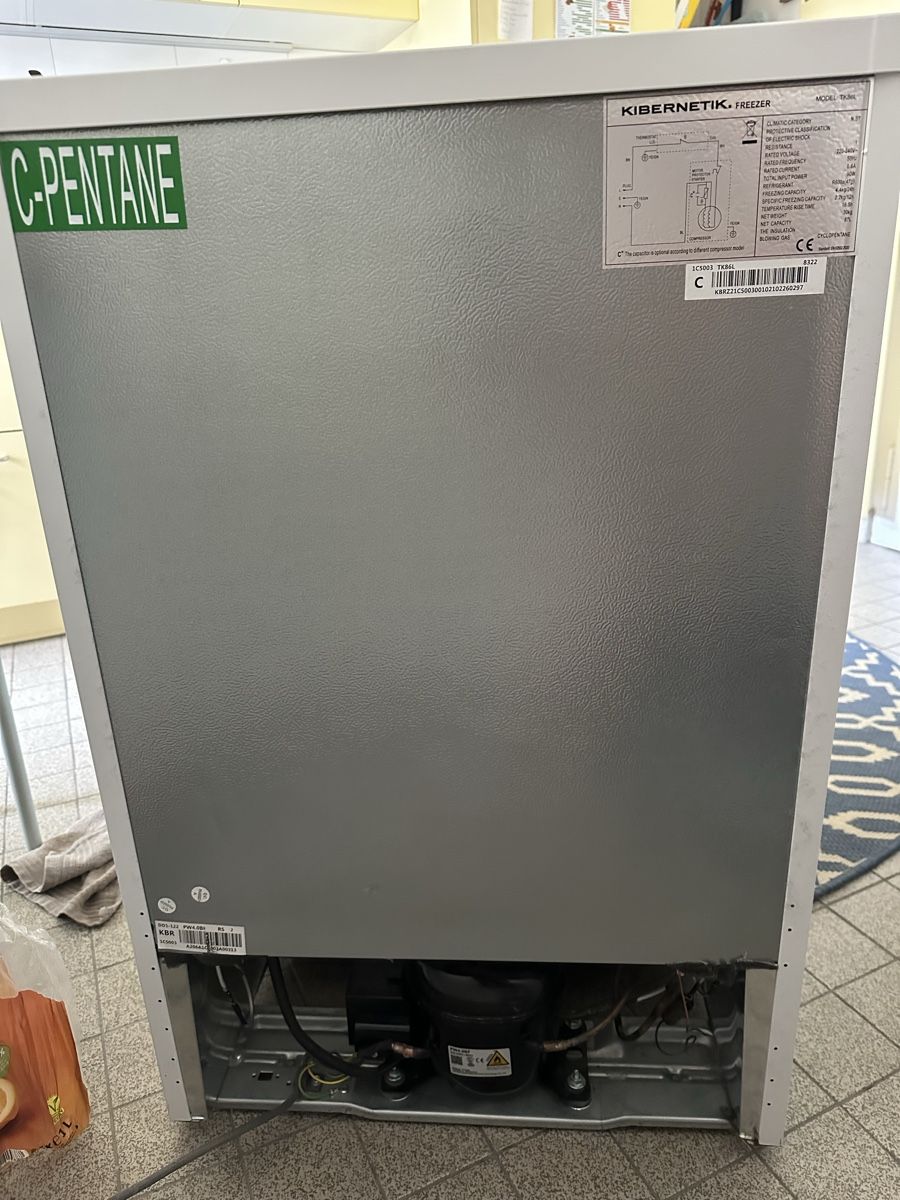 Congelatori: KIBERNETIK Gefrierschrank TK86L 3 Fächer – Usato da Bern venduto da mom_d6hv 5
