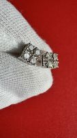 Designer 18 Karat Ohrringe mit je 4 Diamanten