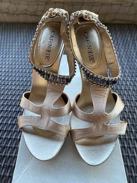 Scarpe da donna: Escarpins dorés – Usato da Geneve venduto da CHRISTINEE01