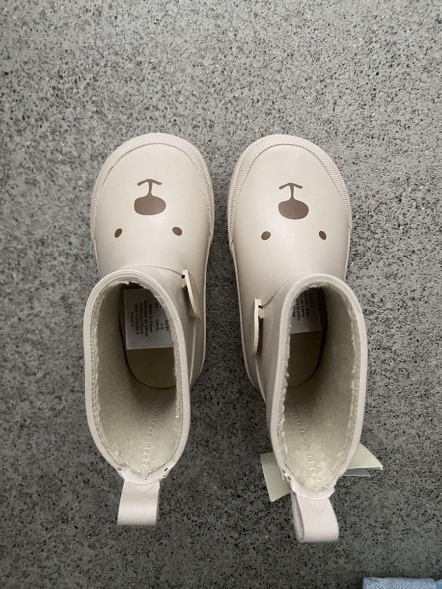 H&M Chaussures garçon: Baby Gummistiefel – Neuf avec emballage d'origine à Rorschacherberg par M.Mayer