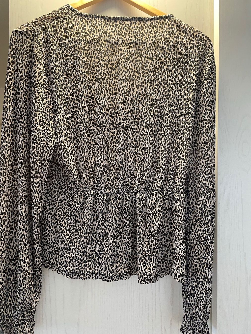 Mango Blusen: Mango Bluse – Gebraucht aus Tägerwilen von makcode09 1