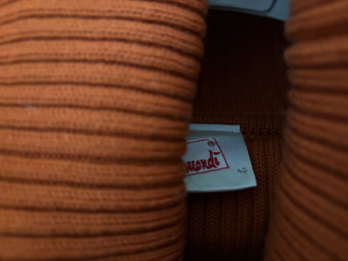 Maglioni & Felpe: Mondi Strickpullover Orange Gr. 40 Rollkragen Vintage! – Usato da Bellach venduto da Legdance 3