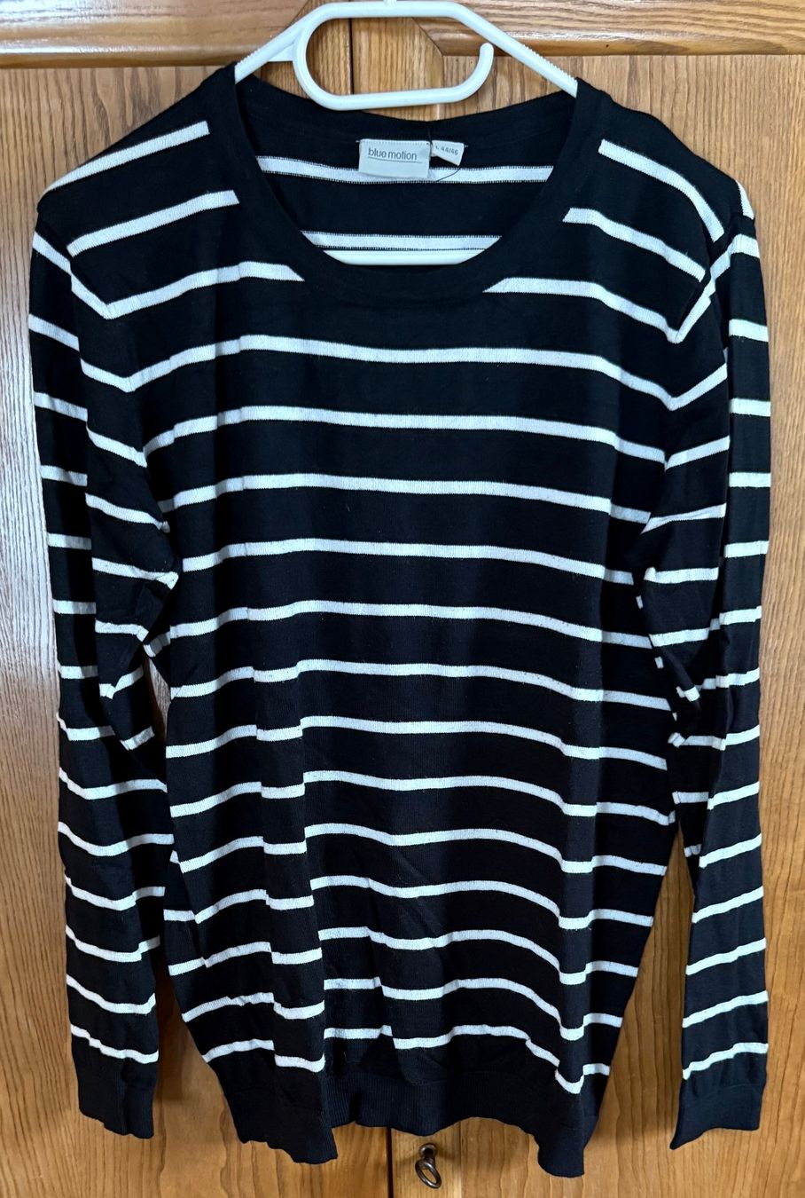 Pullover & Sweatshirts: schöner und feiner Pulli blue motion, schwarz-weiss – Gebraucht aus Zäziwil von kreative-ideen 1