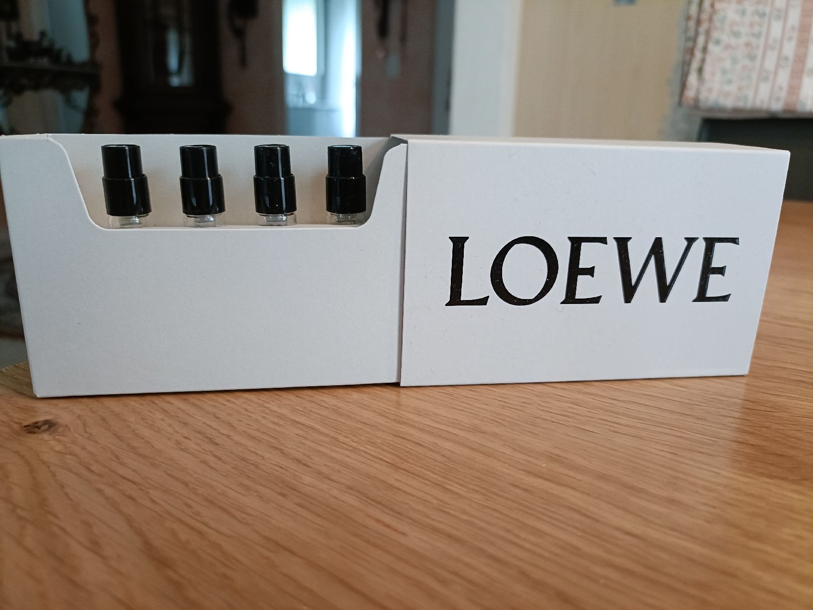 Loewe Profumi & Eau de Toilette: Loewe 4er Parfum Proben Set Eau de Parfum  – Nuovo e nell'imballaggio originale da Sargans venduto da Polifemo58