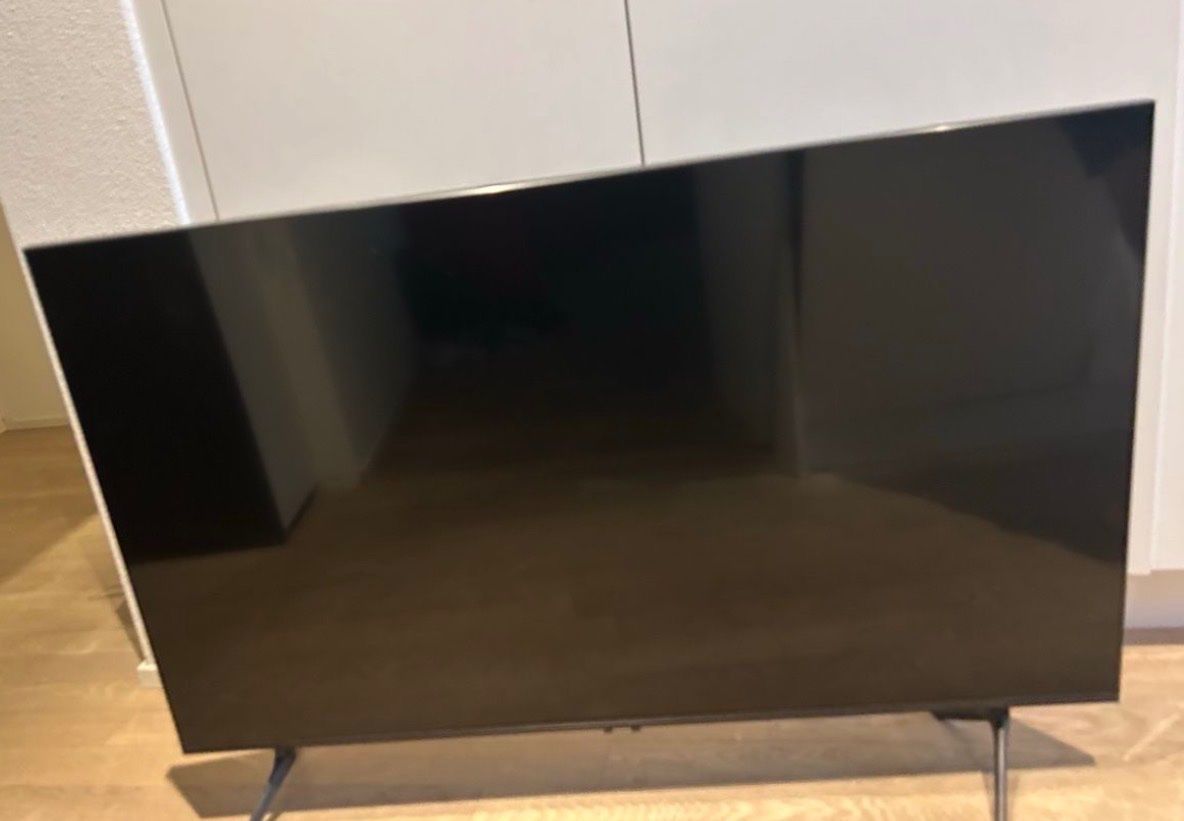 Samsung Televisori: Samsung QE50Q60TAU – Usato da Luzern venduto da Waince786 1