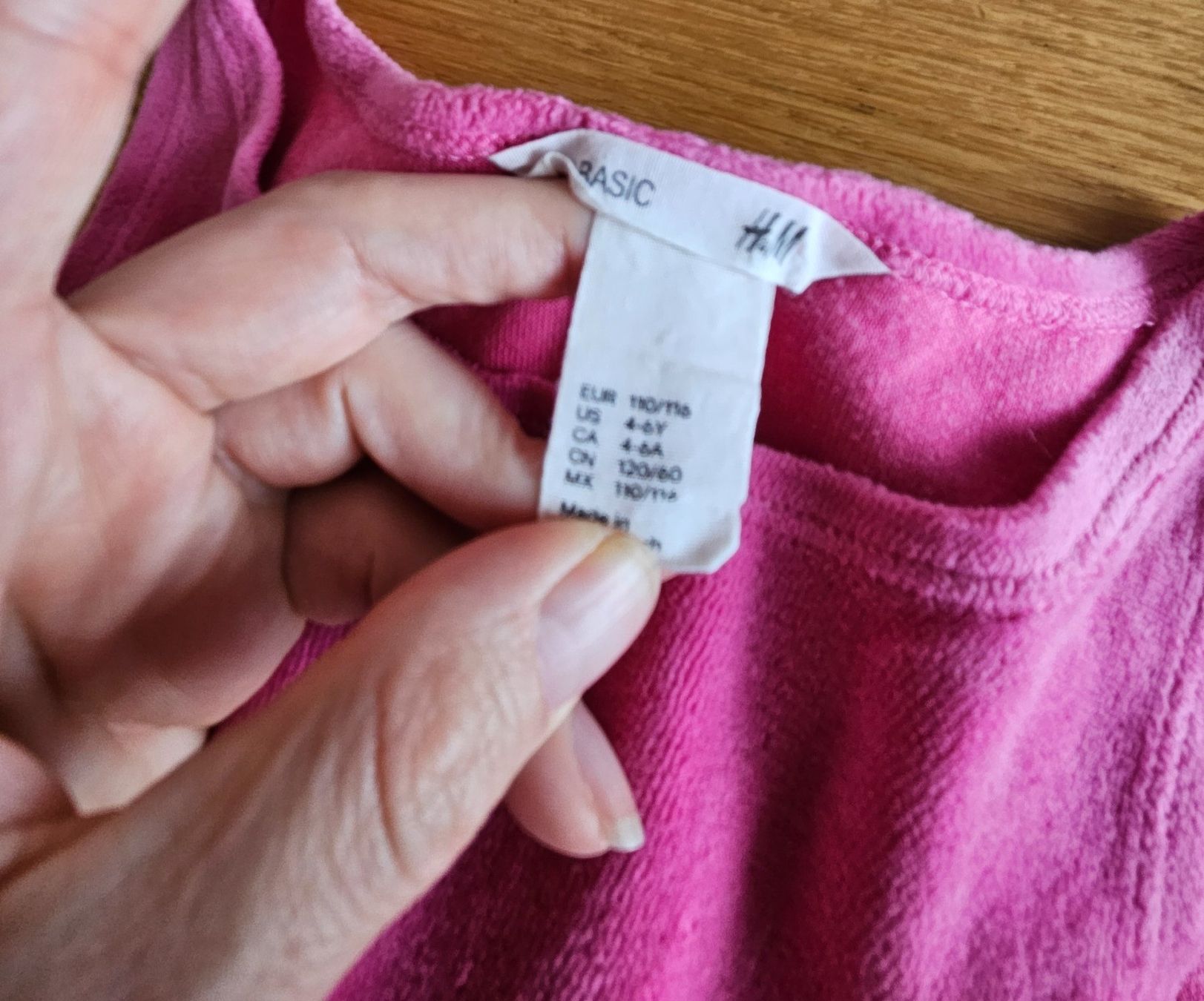 H&M Vestiti & Gonne: Nicki-Plüsch-Kleid Gr. 110/116 – Usato da Staffelbach venduto da Frisco77 2