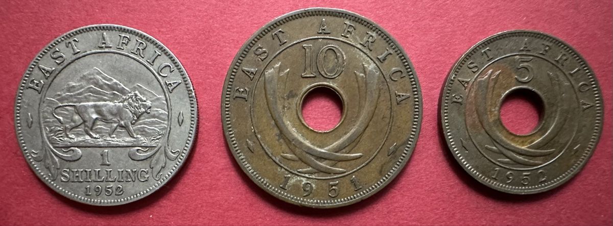 Tutti le monete: 1951/1952 OSTAFRIKA 1 Shilling, 10 und 5 Cents – Usato da Watt venduto da Coins13