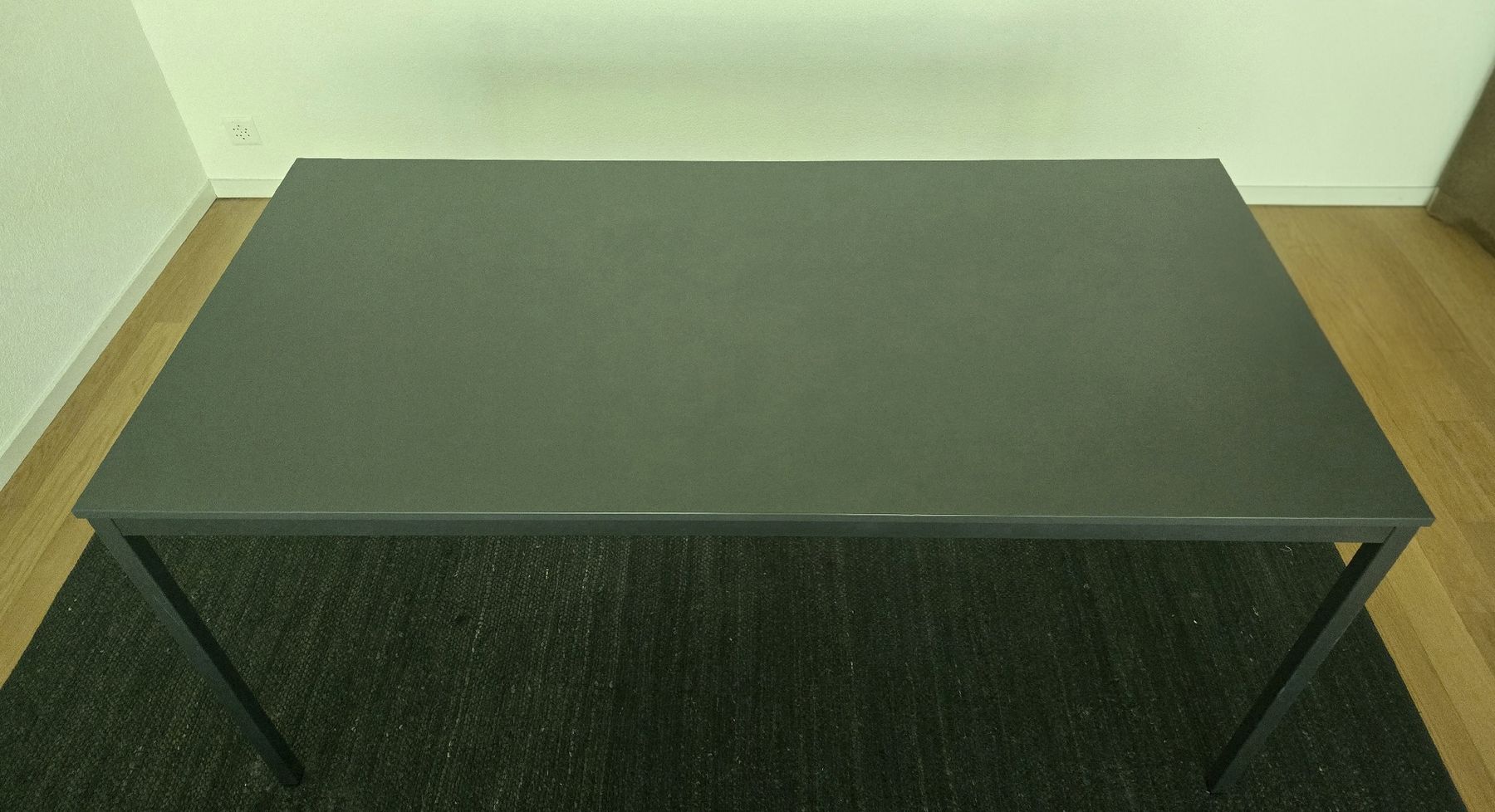 Tavoli: Esstisch schwarz, schlichtes Design, gut erhalten, 160x80cm – Nuovo (secondo la descrizione) da Rümlang venduto da Gui_llaume 2