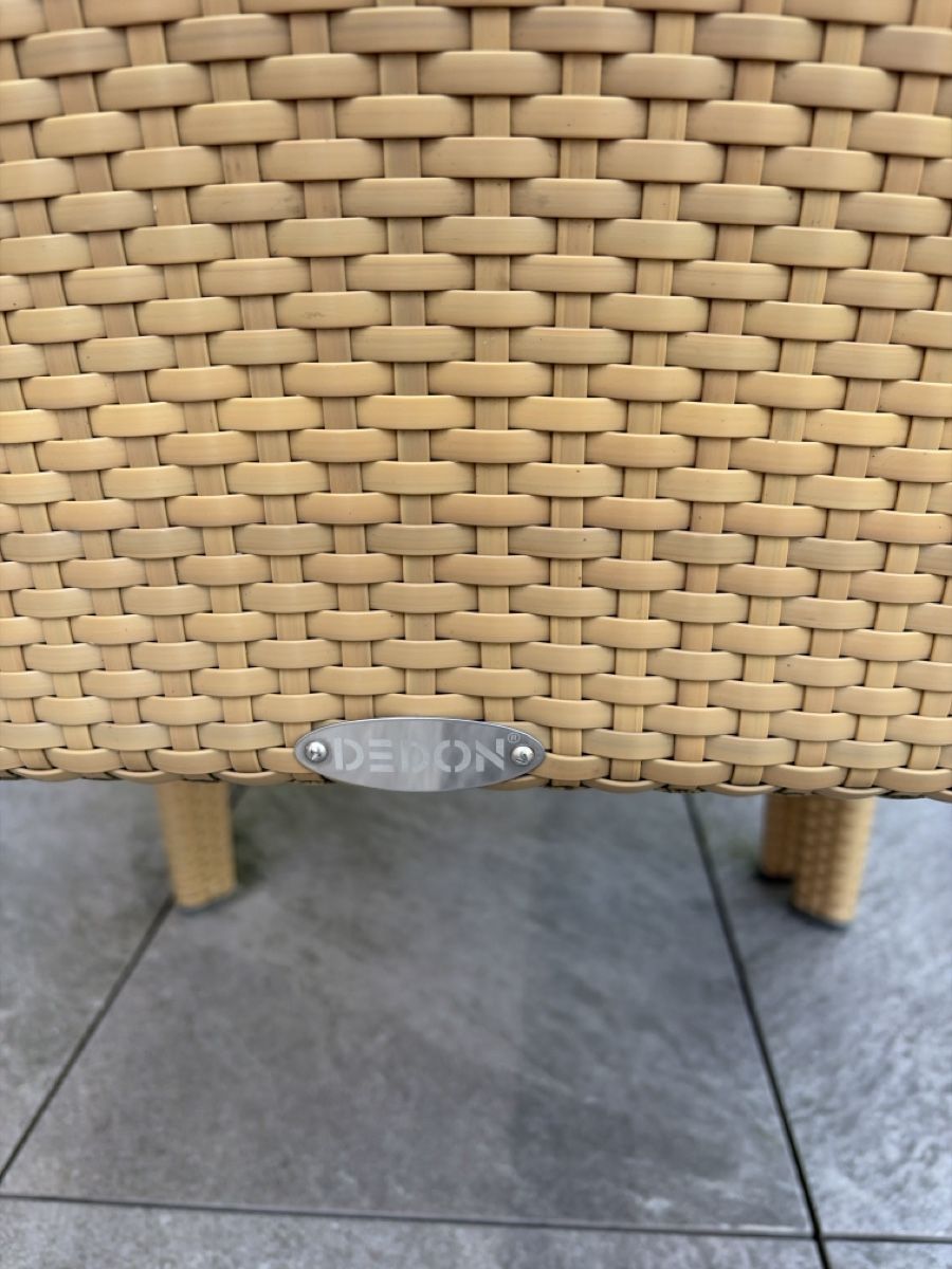 Tables: Rattan Esstisch Outdoor – D'occasion à Unterkulm par jes_cqj8 2