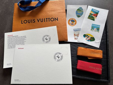 2 Postcards - Louis Vuitton (+rubans) et stickers