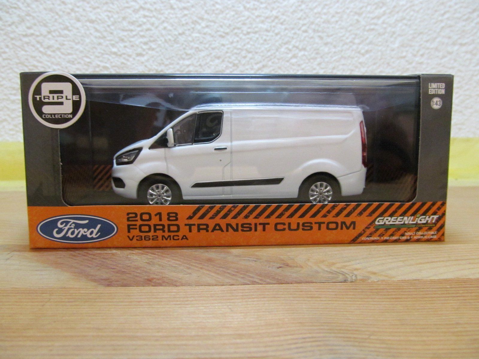 Ford Modellini d'auto: FORD TRANSIT CUSTOM 2018  1:43 LIMITIERT – Nuovo e nell'imballaggio originale da Grueningen venduto da malamut56