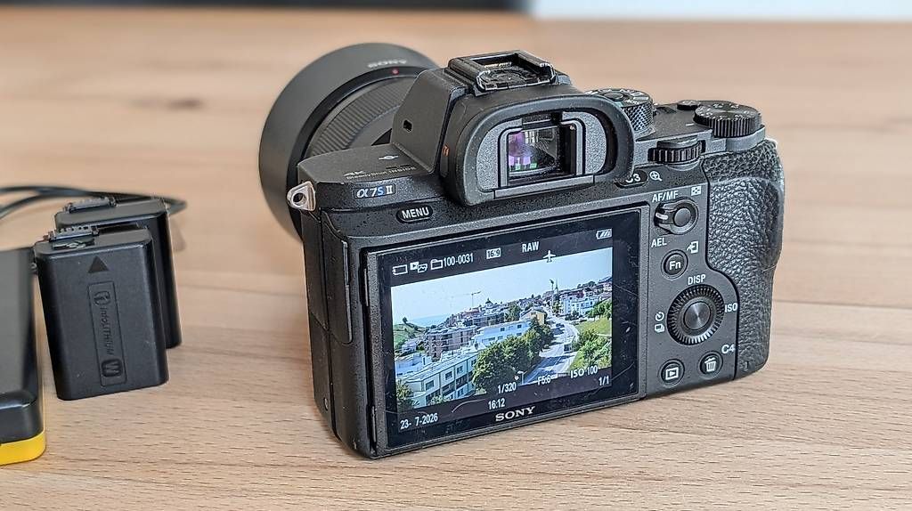 Sony Kamera: Sony Alpha 7s II mit Objektiv – Gebraucht aus Menzingen von S.F.T 1