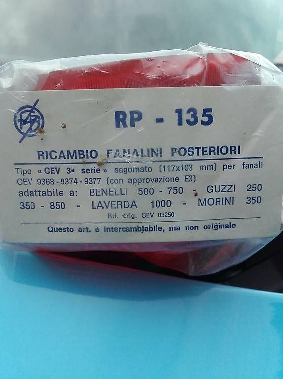 Phares: Rücklicht Guzzi – D'occasion à Steinen par paulo14