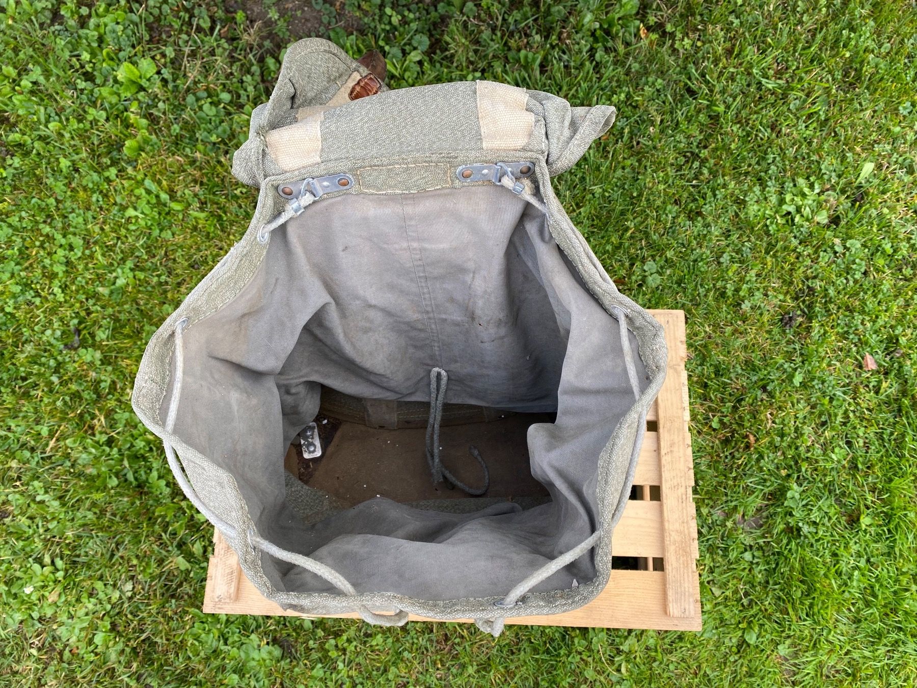 Schweizer Armee Uniformi: Schweizer Militär Rucksack – Usato da Feldbach venduto da Fea1 8