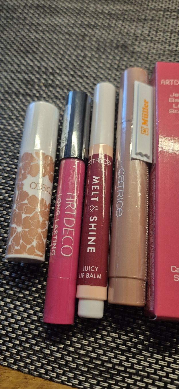 Make-up: Lippenprodukte Set – Neu und originalverpackt aus Waltenschwil von jane210 1