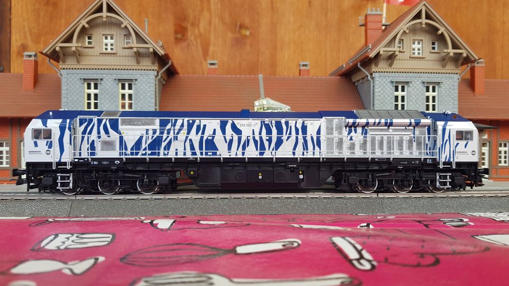 Locomotive Diesel pour le modelisme ferroviaire | échelle Z 1/220