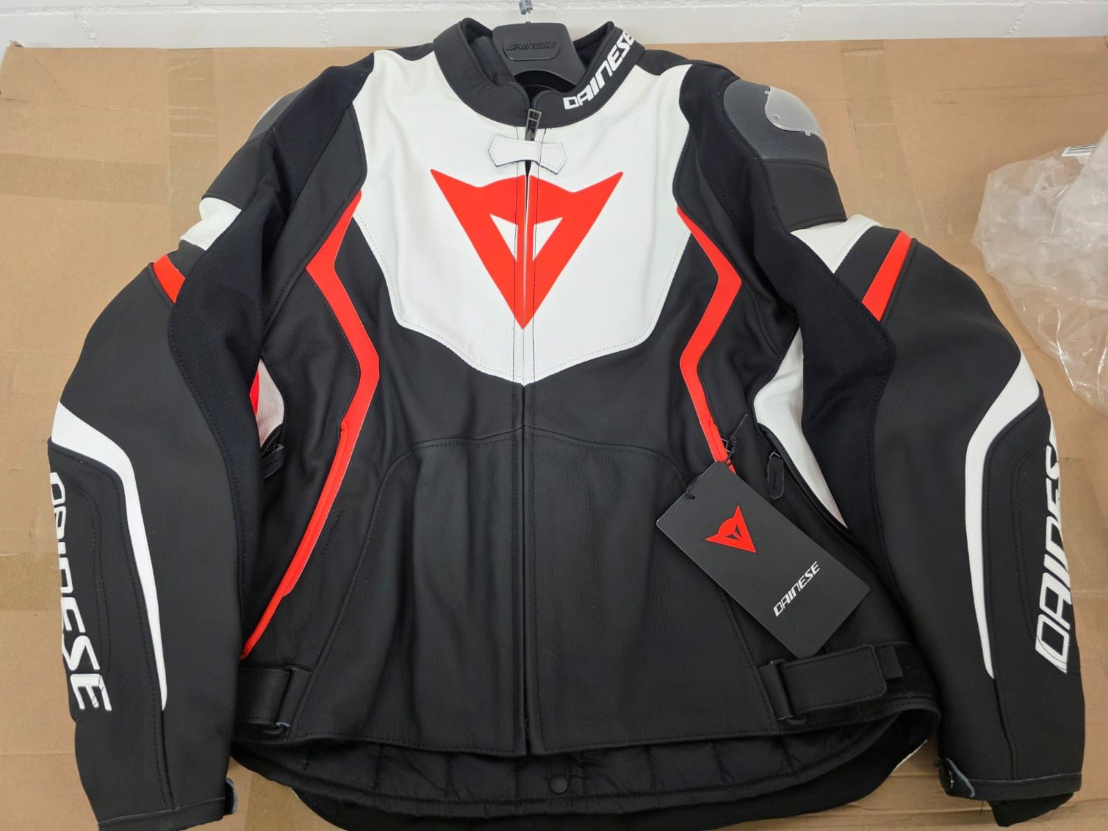 Dainese Giacche: Dainese AVRO 4  – Nuovo e nell'imballaggio originale da Villmergen venduto da Samichlaus3 1