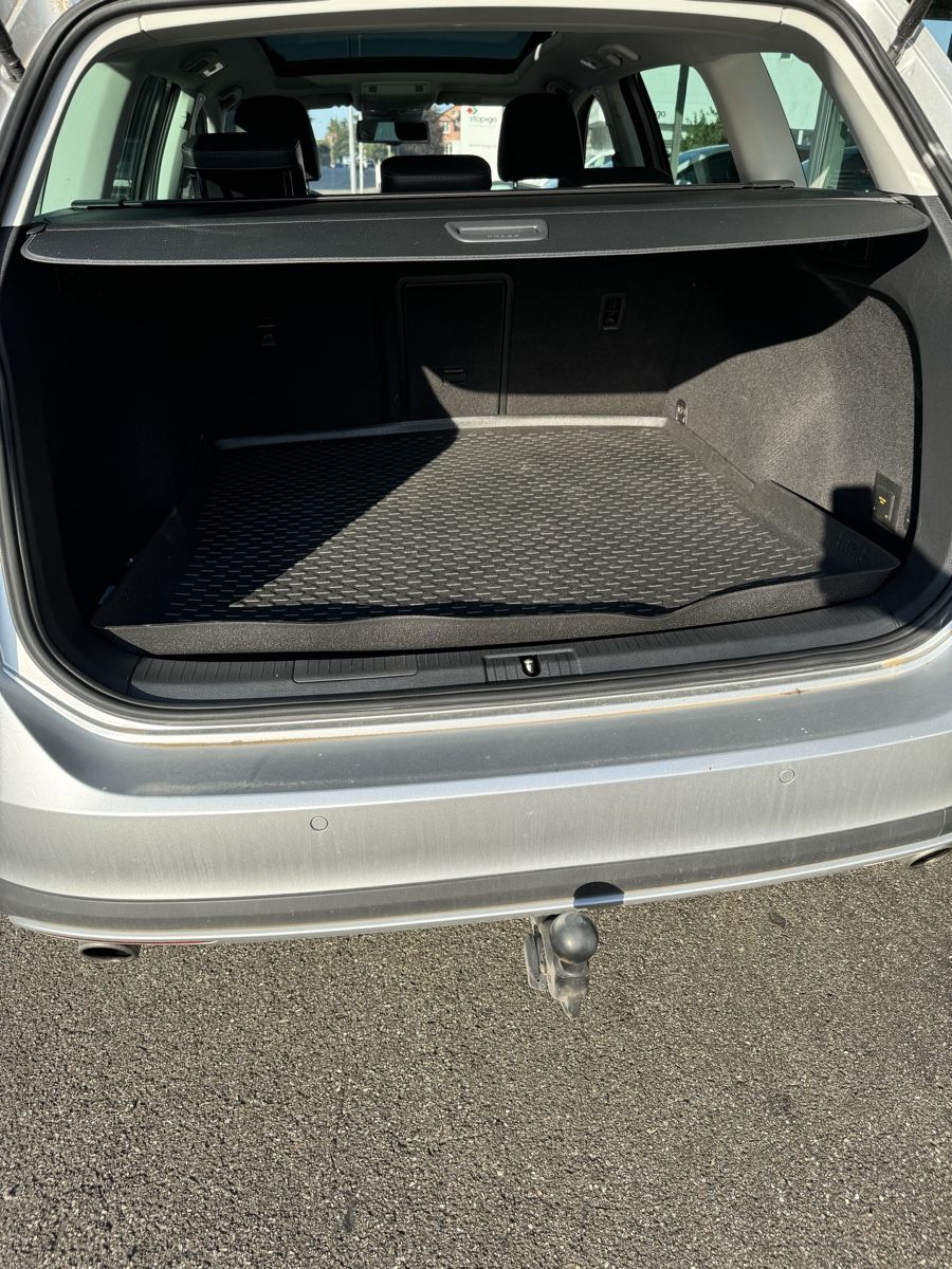 VW Automobili: VW  Golf Kombi Alltrack-Spezial – Usato da Gunzgen venduto da Node4164 4