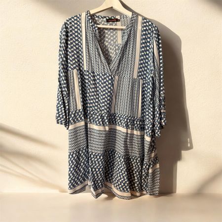 Leichtes Sommerkleid mit tollem Muster, Gr. M