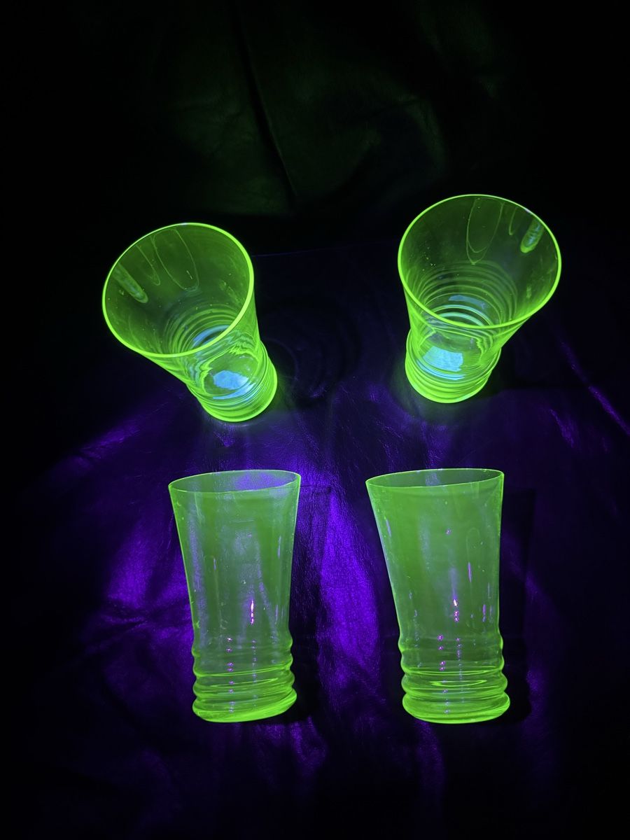 Verres: Uranglas Gläser – D'occasion à St. Gallen par J00rdin 1