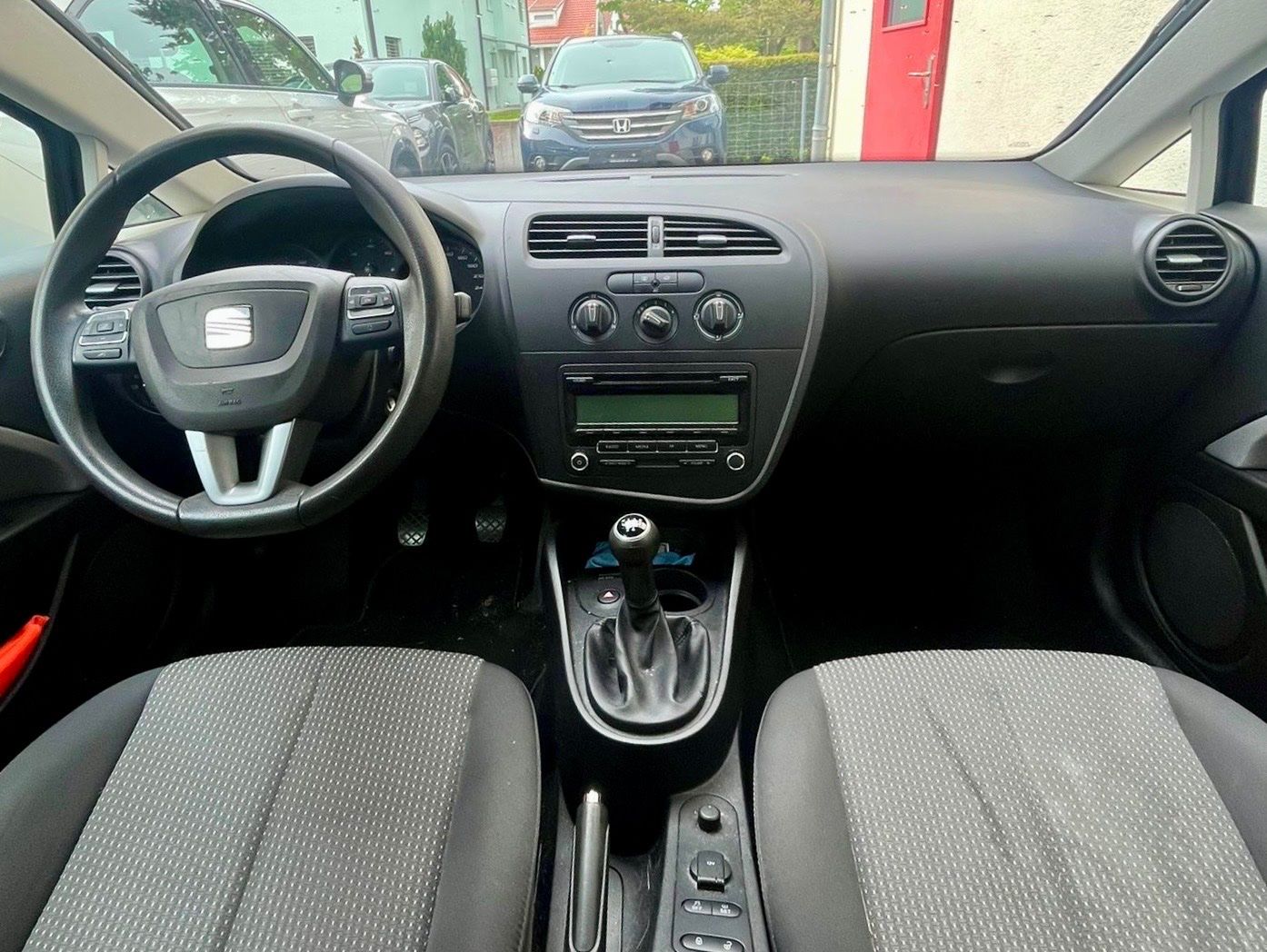 Seat Automobili: Seat Leon 1.6 TDI – Usato da Embrach venduto da Embricar 7