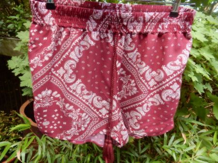 Shorts      100 % Viskose      *  FB SISTERS  *      L