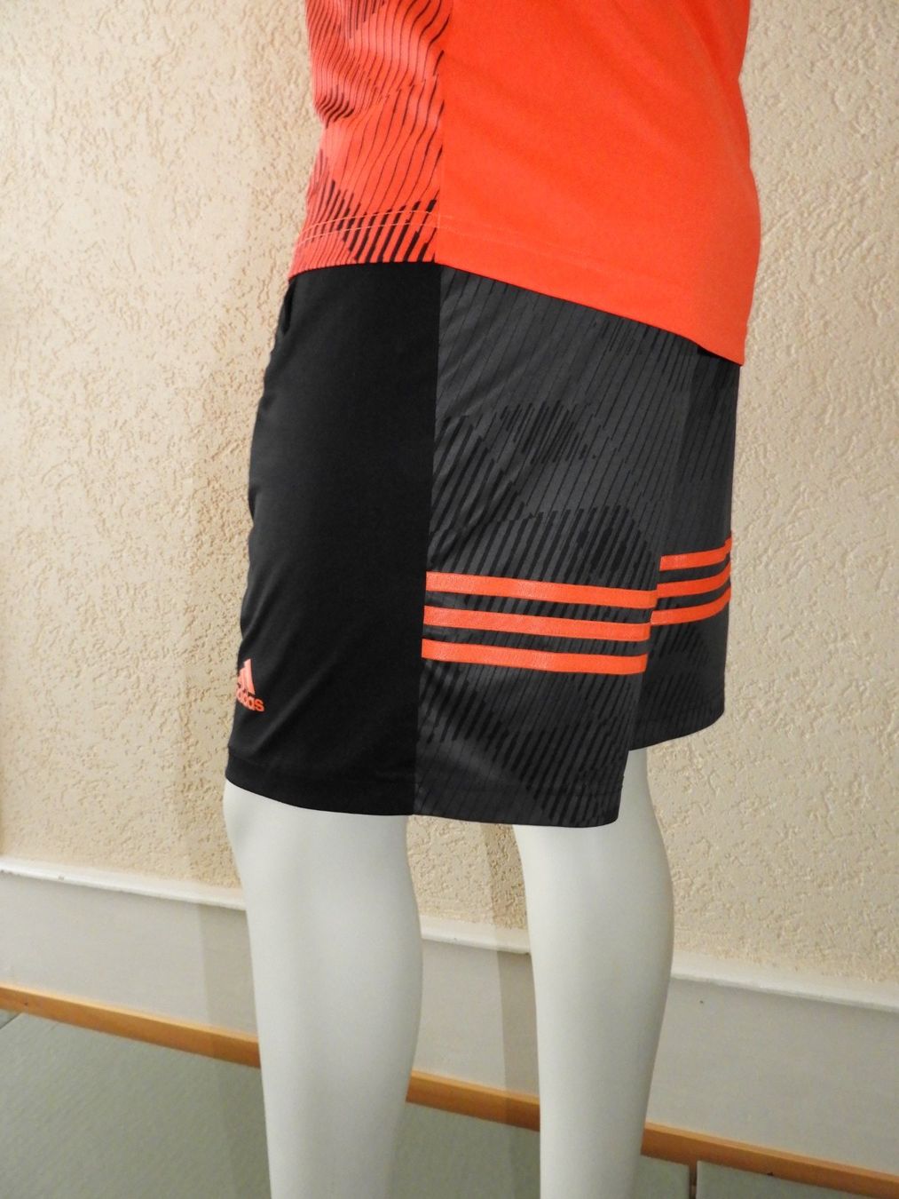 Adidas Lotti di vestiti: Ensemble de sport Adidas - Taille S – Usato da Dombresson venduto da sev_bsb8 4