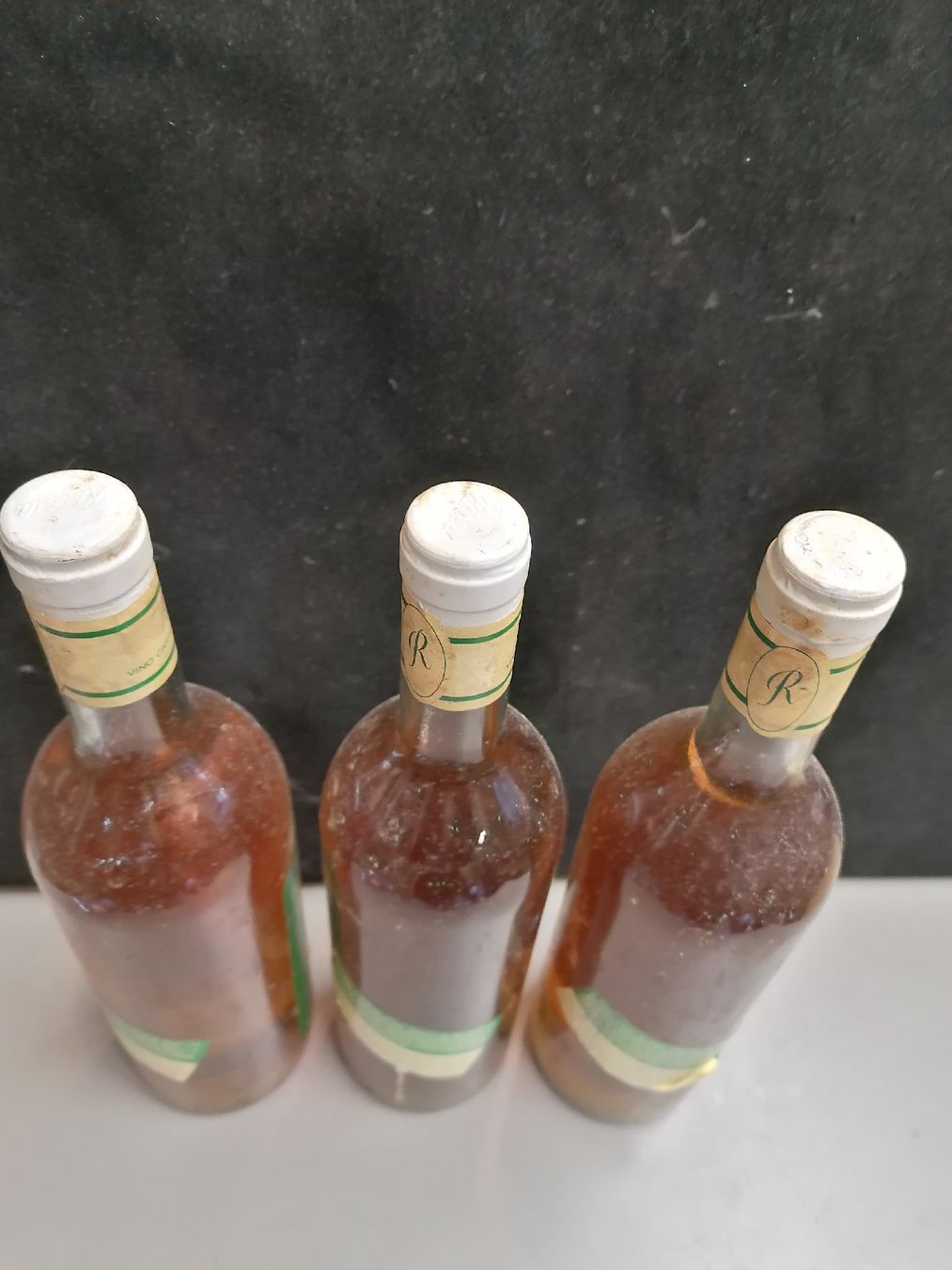 Vino: 3 BOUTEILLES CASTEL DEL MONTE 1981 RIVERA – Nuovo (secondo la descrizione) da Genève venduto da Leboucheoreilles 1