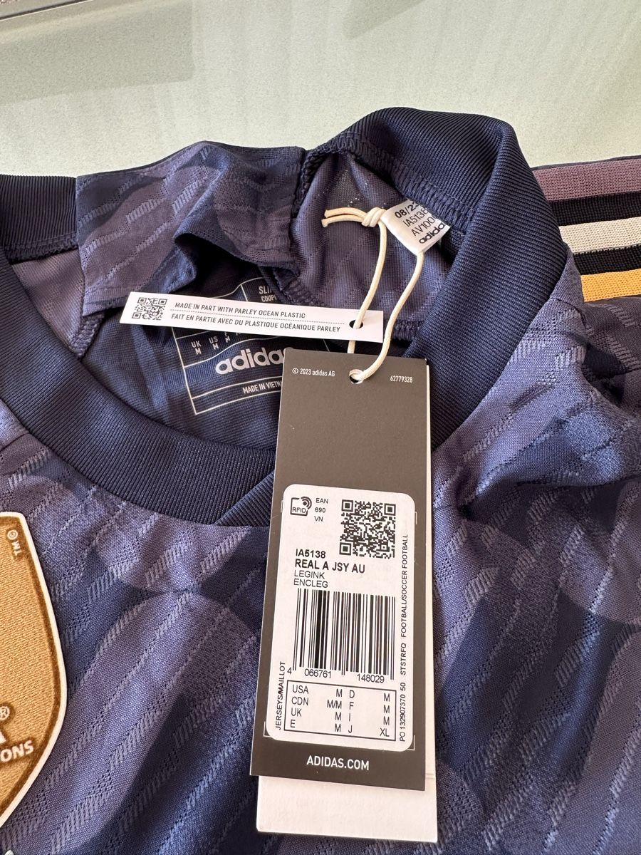 Adidas Canottiere & Pantaloni: Adidas Real Madrid 23/24 Away Authentic Size M – Nuovo e nell'imballaggio originale da Luzern venduto da Loris02 3