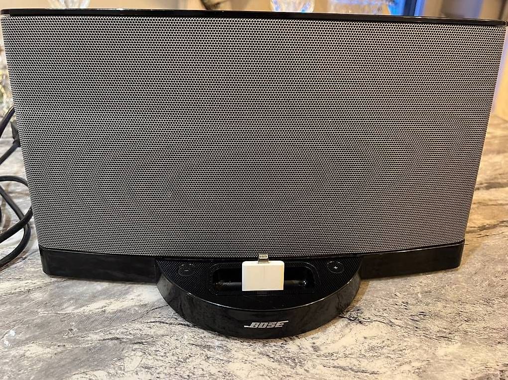 Docking station: BOSE SoundDock Iphone/Ipad/Ipod – Usato da Genève venduto da Lakeland98 1