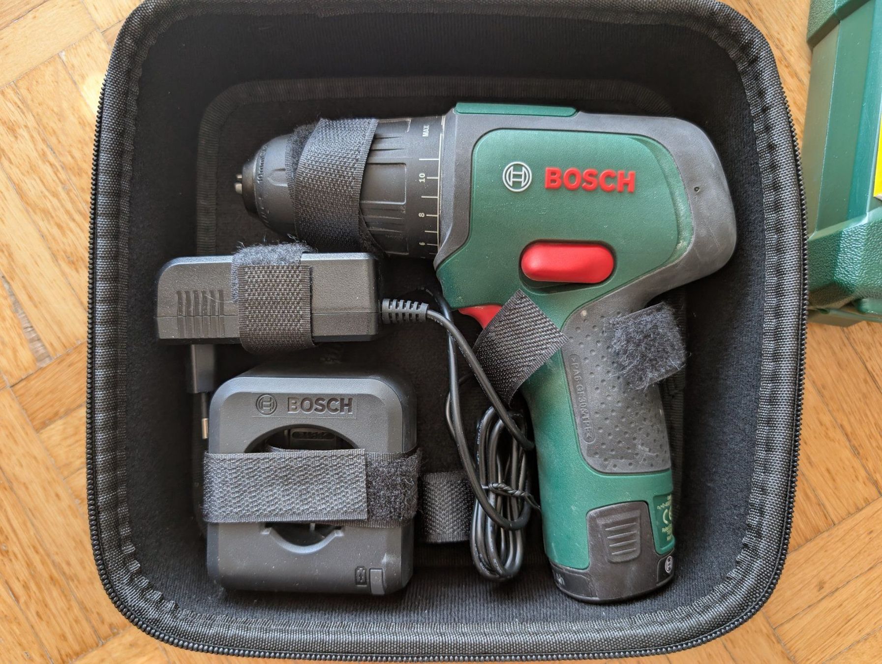 Bosch Trapani: Bosch Akkuschrauber + 48-tlg Bohrer-Set | Versand möglich – Usato da Cham venduto da aaron_pina 1