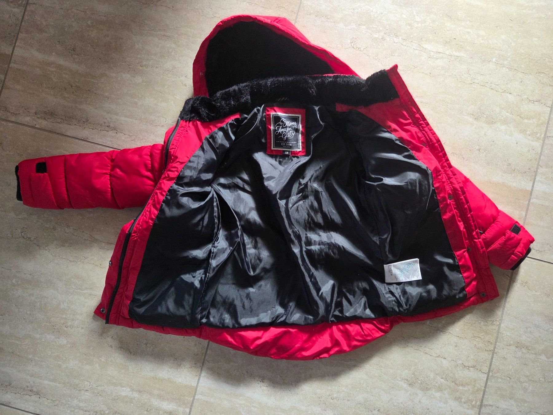C&A Vestes & Manteaux: Wintermantel Mädchen 128 – D'occasion à Safenwil par tupfli75 1