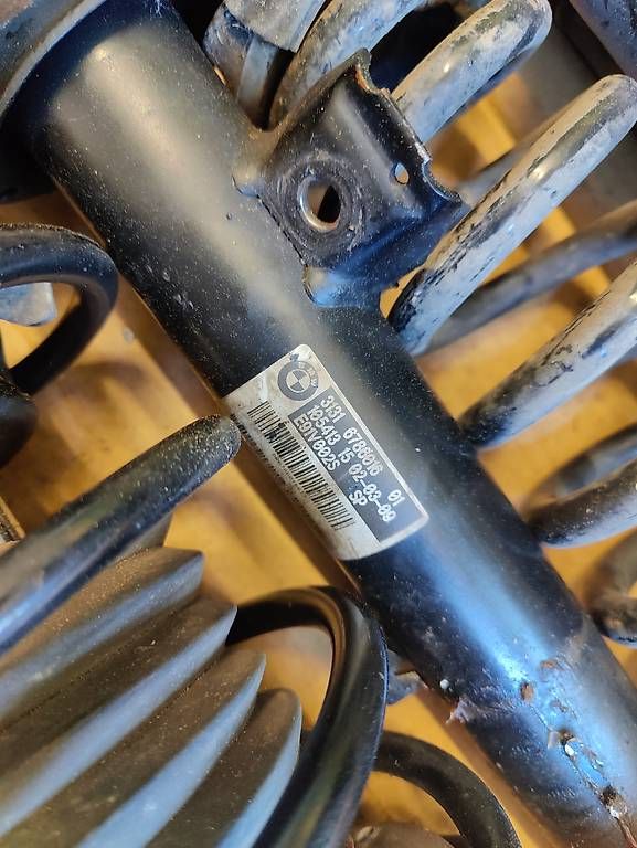 Tutti pezzi di ricambio auto: Fahrwerk komplett zu E91 – Usato da Schmitten FR venduto da Estaban57 2