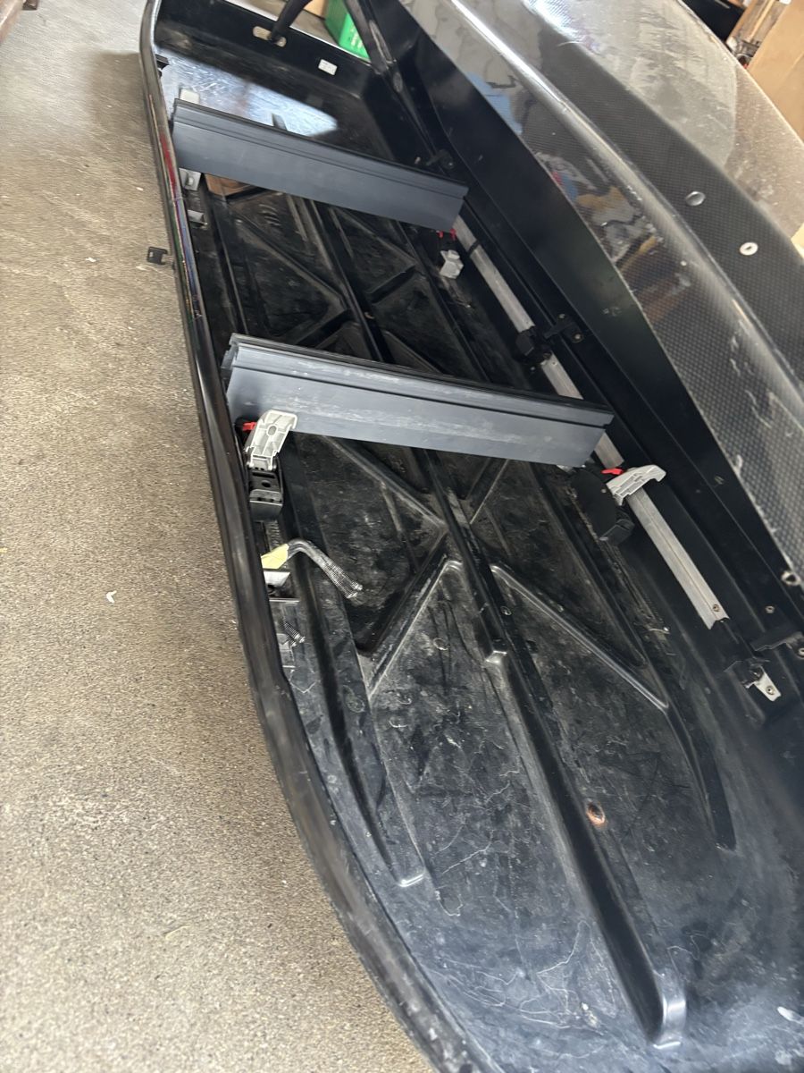 Thule Box da tetto: Thule Dachbox Carbon-Optik 2.30 m – Usato da Plasselb venduto da Mike760 5