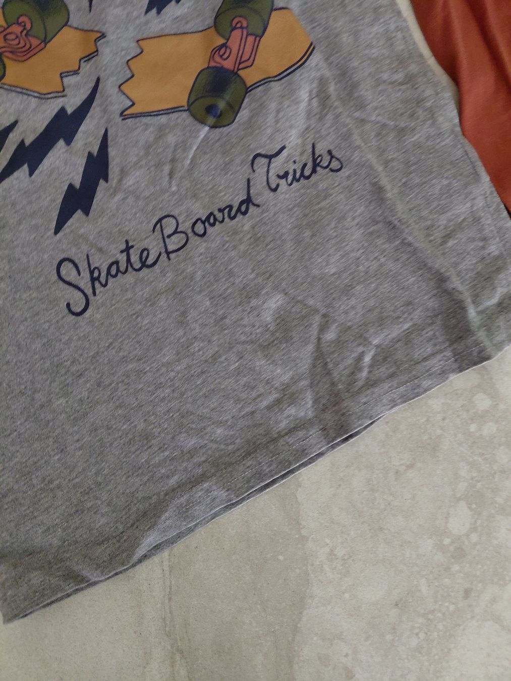 Chemises, T-shirts & Polos: Tshirt  – D'occasion à Grenchen par fabai 6