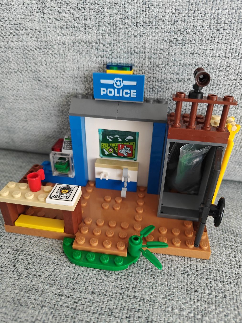 Lego Kit di costruzioni: Lego 10751 :Juniors Gebirgspolizei – Usato da Tuggen venduto da Basinger 2