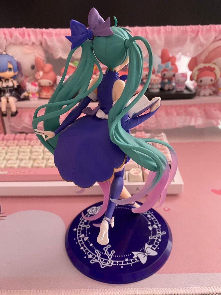 Statuette: Hatsune Miku Anime Figur - Season Winter Version – Nuovo (secondo la descrizione) da Trimbach venduto da ORTHOPORT 5
