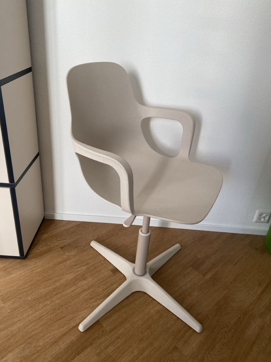 Ikea Sedie: Schreibtischstuhl, beige – Usato da Zürich venduto da Lennypenny