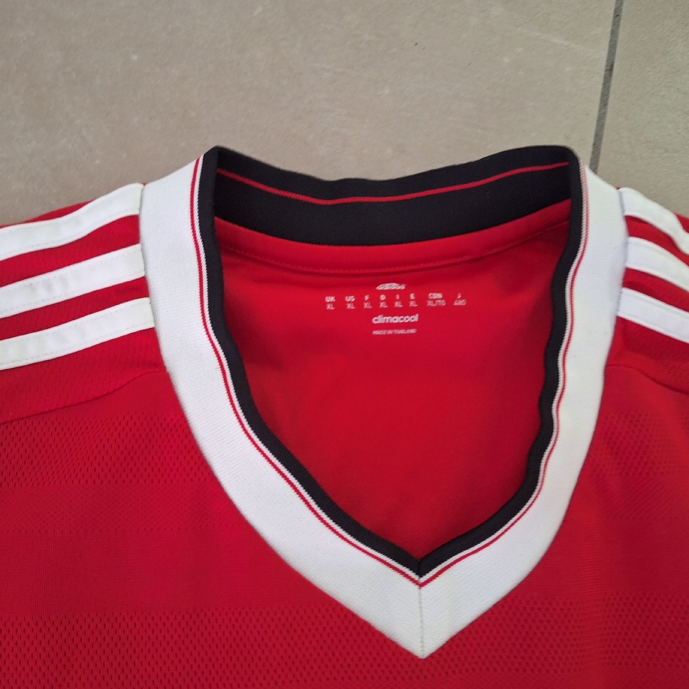 Leibchen & Hosen: Nike Manchester XL – Gebraucht aus Bellinzona von labottegadiElena 1