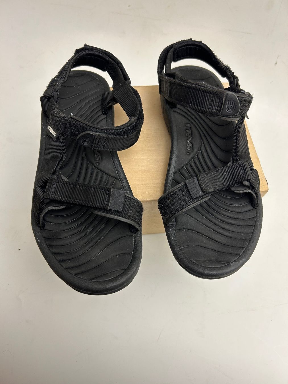 Scarpe da uomo: TEVA Sandalen Gr. 39, neuwertig – Usato da Rheineck venduto da emma.gut 1