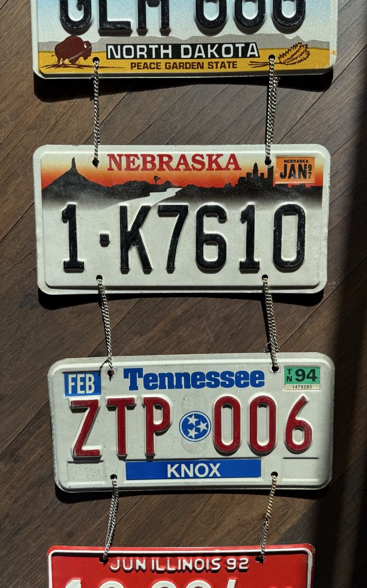 Schilder: 7 Original Autonummern / Number Plates USA – Gebraucht aus Zürich von XChange 2