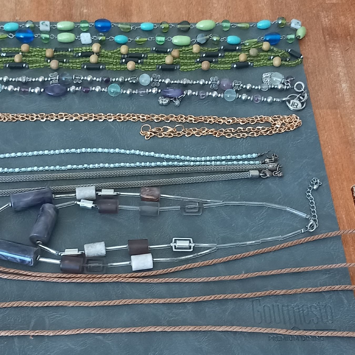 Altri gioielli: Konvolut: Mode Schmuck Halsketten – Usato da Aegerten venduto da gismolini 1