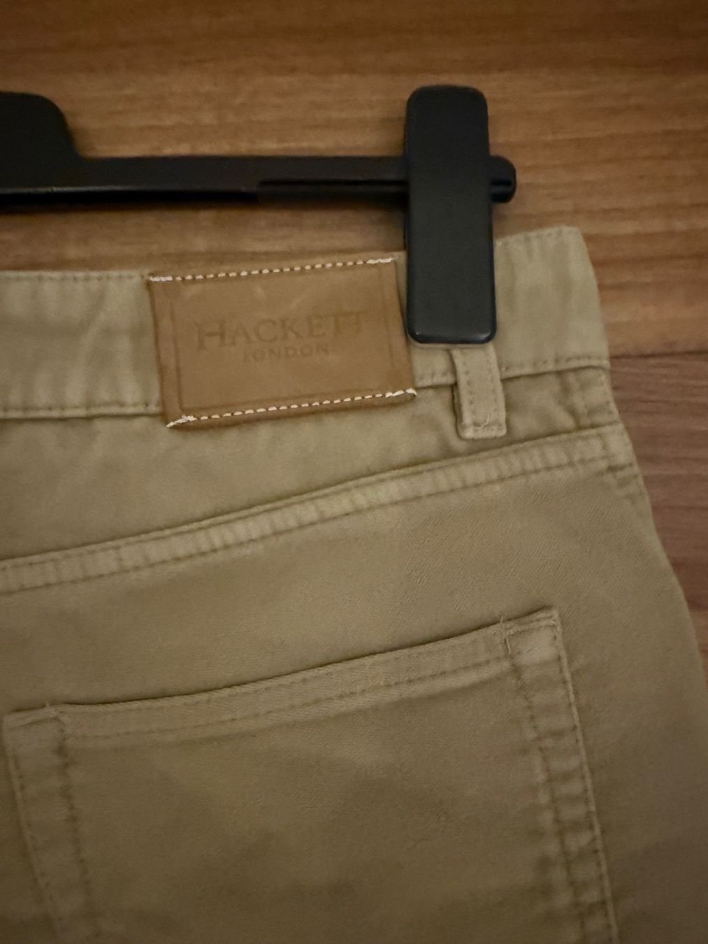 Hackett Pantaloni: Hackett London Hose Pants beige Gr. 31 – Usato da Wabern venduto da fengshui63 1