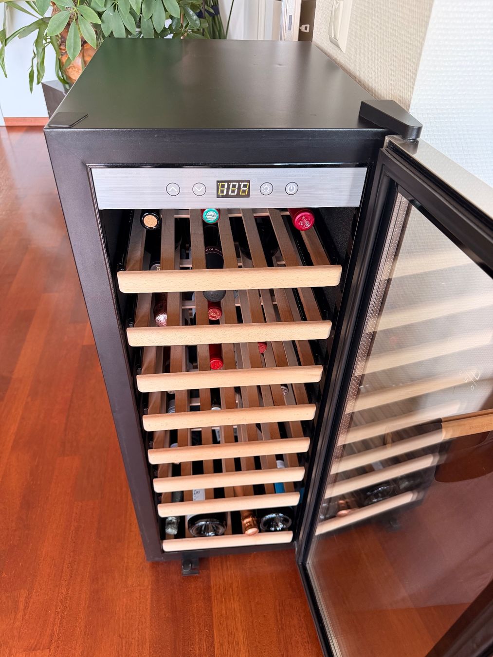 Kühlschrank: Cave à vin Caso Design 24 bouteilles – Gebraucht aus Lausanne von Adrian.stefan 2