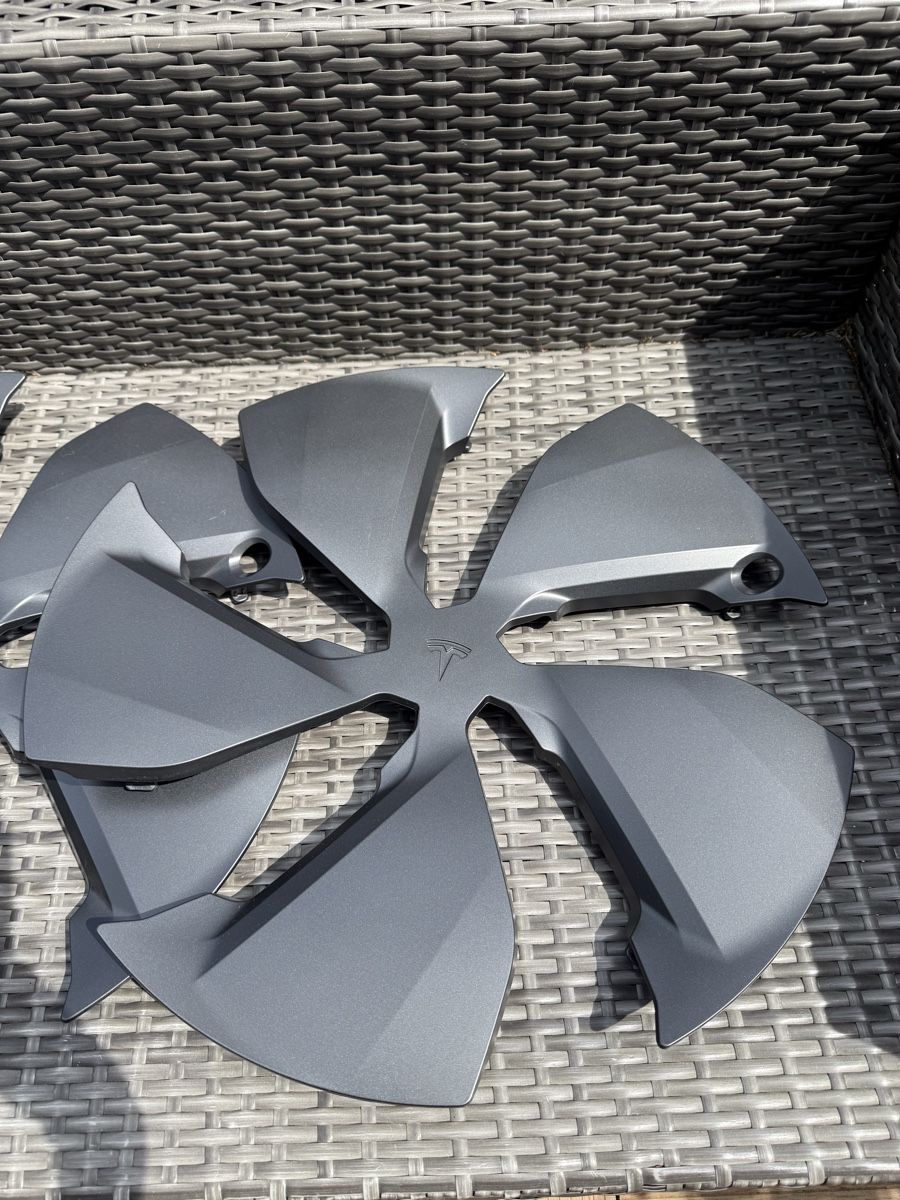 Tesla Cerchioni: Tesla Model Y 19" Crossflow Radkappen – Nuovo (secondo la descrizione) da Zürich venduto da sar_smy6 2