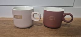 2 Tassen mit schönem Design